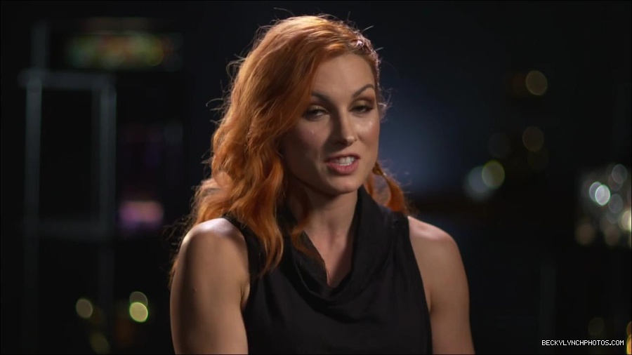 BECKY_PICKS_BRYAN_VS_ROLLINS_mp4_000041866.jpg