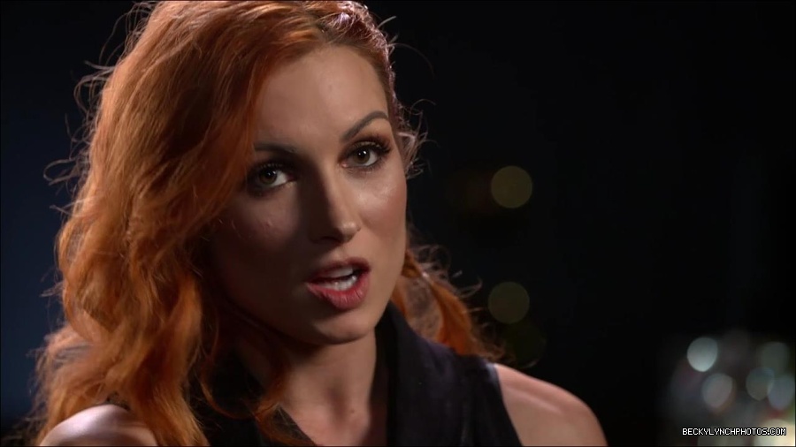 BECKY_PICKS_BRYAN_VS_ROLLINS_mp4_000043466.jpg