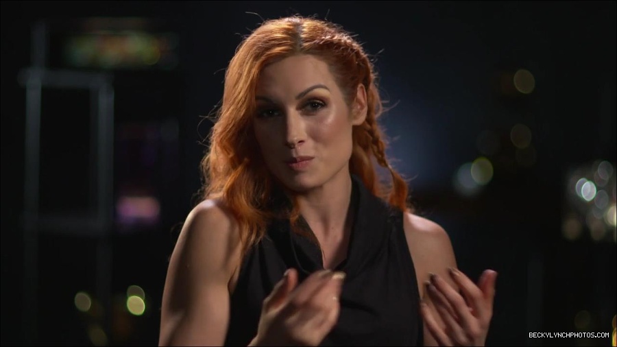 BECKY_PICKS_BRYAN_VS_ROLLINS_mp4_000050266.jpg