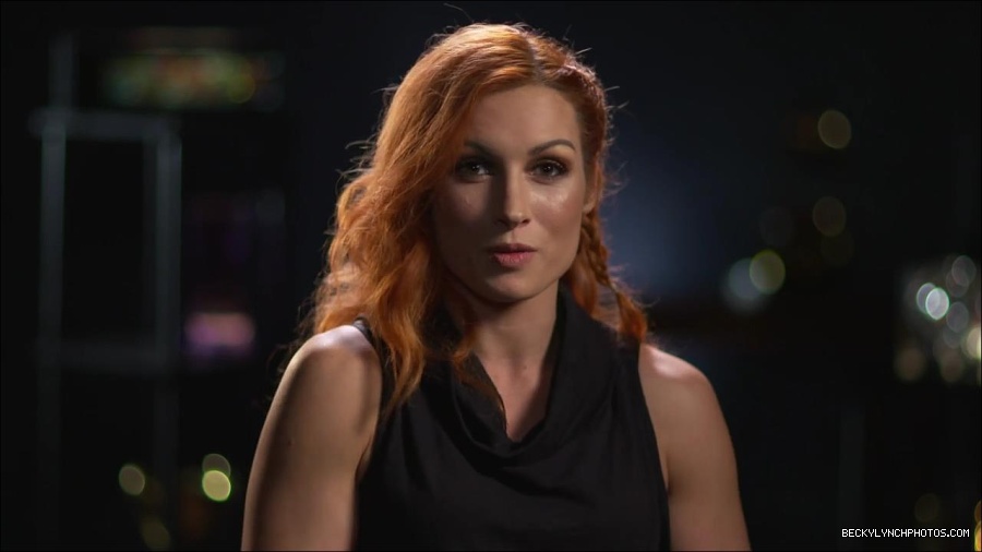BECKY_PICKS_BRYAN_VS_ROLLINS_mp4_000051066.jpg