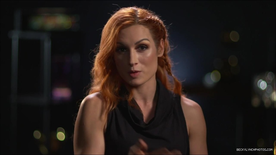 BECKY_PICKS_BRYAN_VS_ROLLINS_mp4_000051466.jpg