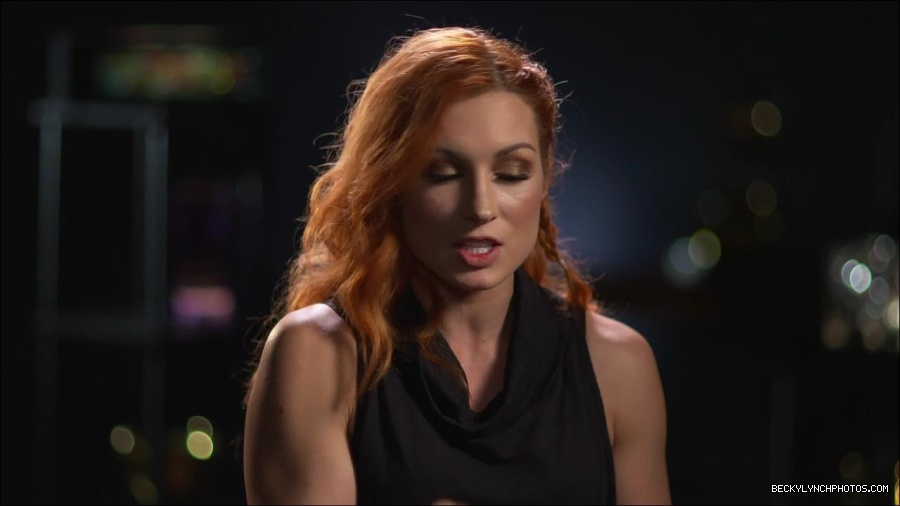 BECKY_PICKS_BRYAN_VS_ROLLINS_mp4_000053066.jpg