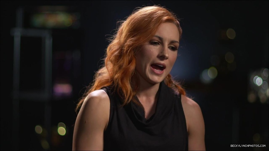 BECKY_PICKS_BRYAN_VS_ROLLINS_mp4_000063066.jpg