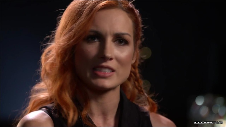 BECKY_PICKS_BRYAN_VS_ROLLINS_mp4_000067466.jpg