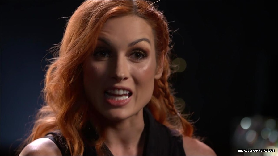 BECKY_PICKS_BRYAN_VS_ROLLINS_mp4_000069066.jpg