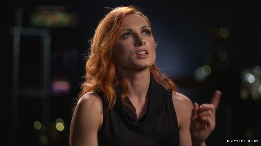 BECKY_PICKS_BRYAN_VS_ROLLINS_mp4_000076266.jpg