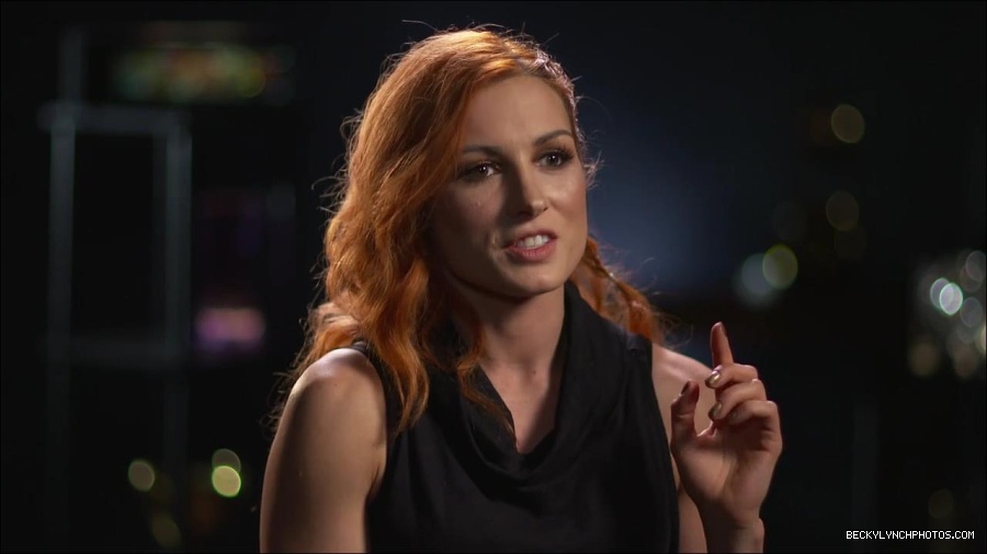 BECKY_PICKS_BRYAN_VS_ROLLINS_mp4_000077066.jpg