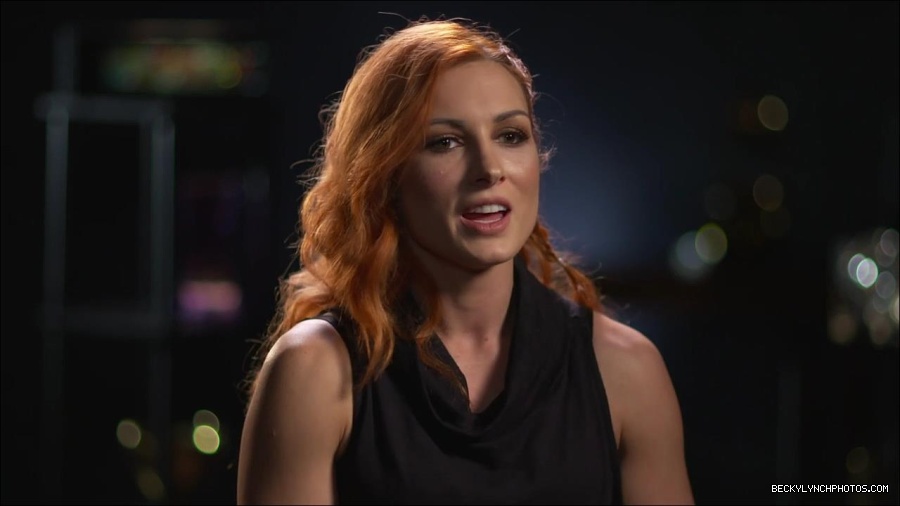 BECKY_PICKS_BRYAN_VS_ROLLINS_mp4_000078266.jpg
