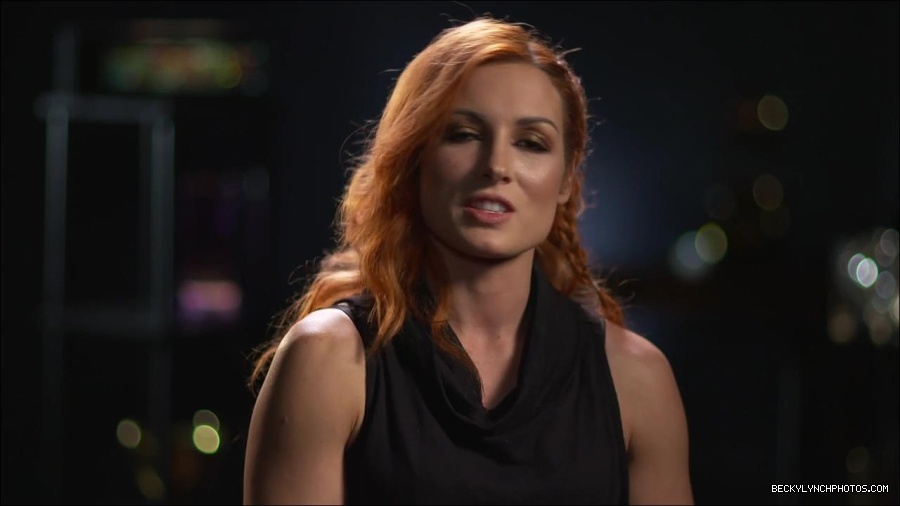 BECKY_PICKS_BRYAN_VS_ROLLINS_mp4_000079866.jpg