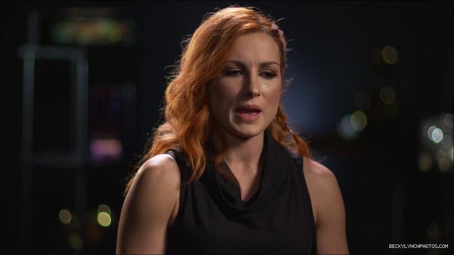 BECKY_PICKS_BRYAN_VS_ROLLINS_mp4_000085466.jpg