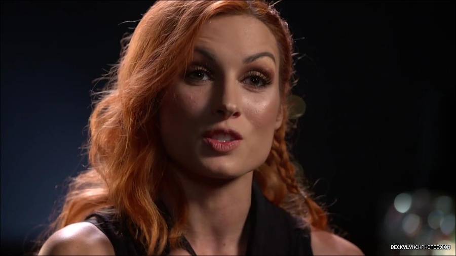 BECKY_PICKS_BRYAN_VS_ROLLINS_mp4_000088666.jpg