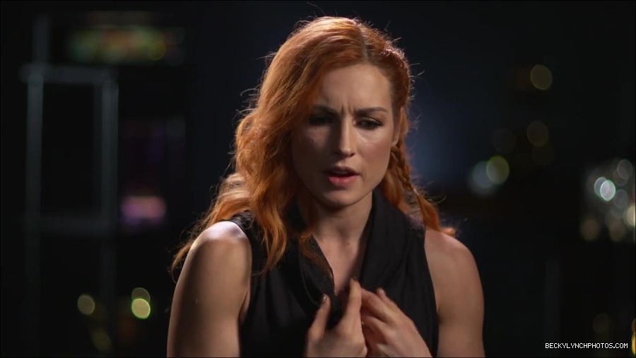 BECKY_PICKS_BRYAN_VS_ROLLINS_mp4_000098666.jpg