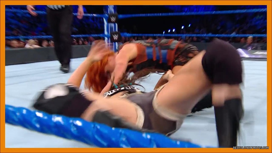 BECKY_PICKS_BRYAN_VS_ROLLINS_mp4_000101066.jpg