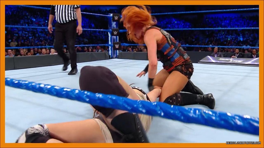 BECKY_PICKS_BRYAN_VS_ROLLINS_mp4_000101466.jpg