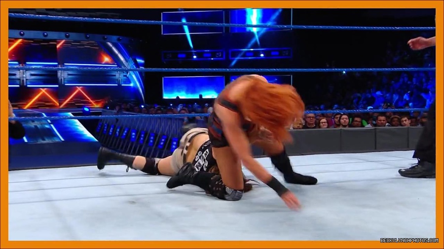 BECKY_PICKS_BRYAN_VS_ROLLINS_mp4_000102266.jpg