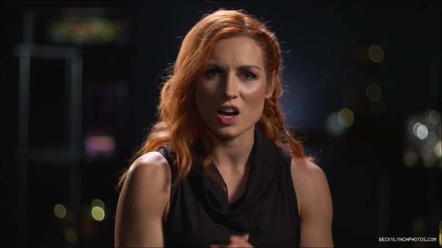 BECKY_PICKS_BRYAN_VS_ROLLINS_mp4_000105466.jpg