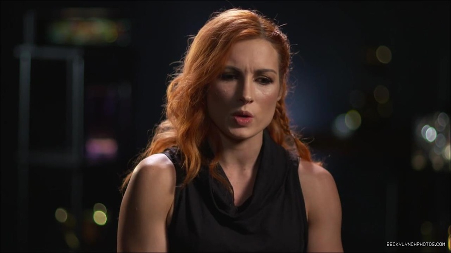 BECKY_PICKS_BRYAN_VS_ROLLINS_mp4_000105866.jpg
