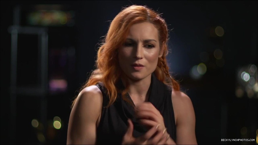 BECKY_PICKS_BRYAN_VS_ROLLINS_mp4_000107466.jpg