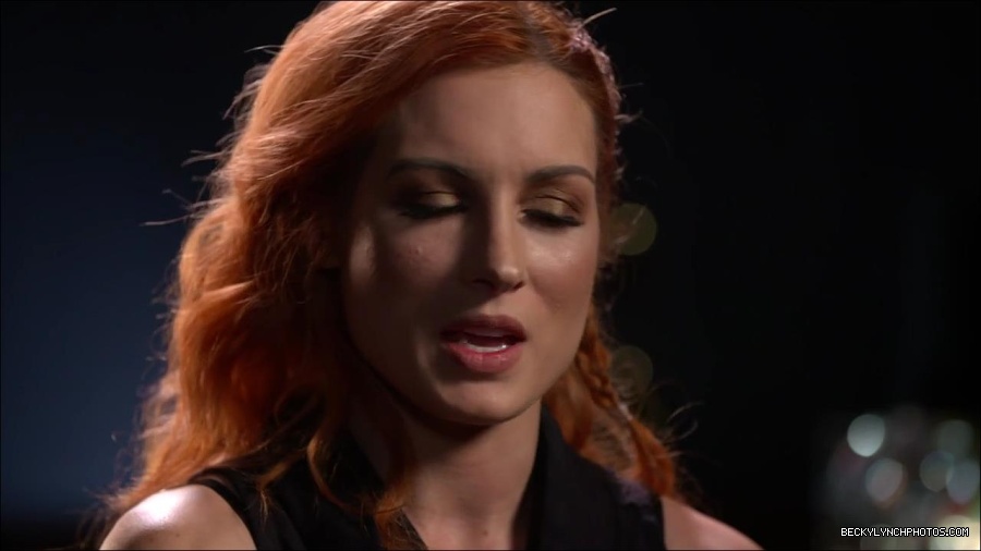 BECKY_PICKS_BRYAN_VS_ROLLINS_mp4_000131066.jpg