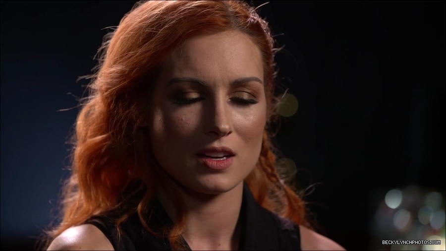 BECKY_PICKS_BRYAN_VS_ROLLINS_mp4_000132266.jpg