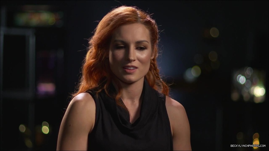 BECKY_PICKS_BRYAN_VS_ROLLINS_mp4_000136266.jpg