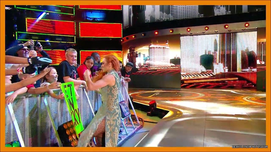 BECKY_PICKS_BRET_VS_OWEN_mp4_000022300.jpg