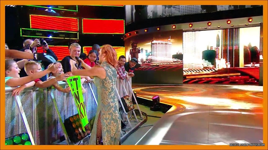 BECKY_PICKS_BRET_VS_OWEN_mp4_000022700.jpg