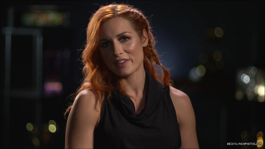BECKY_PICKS_BRET_VS_OWEN_mp4_000026700.jpg