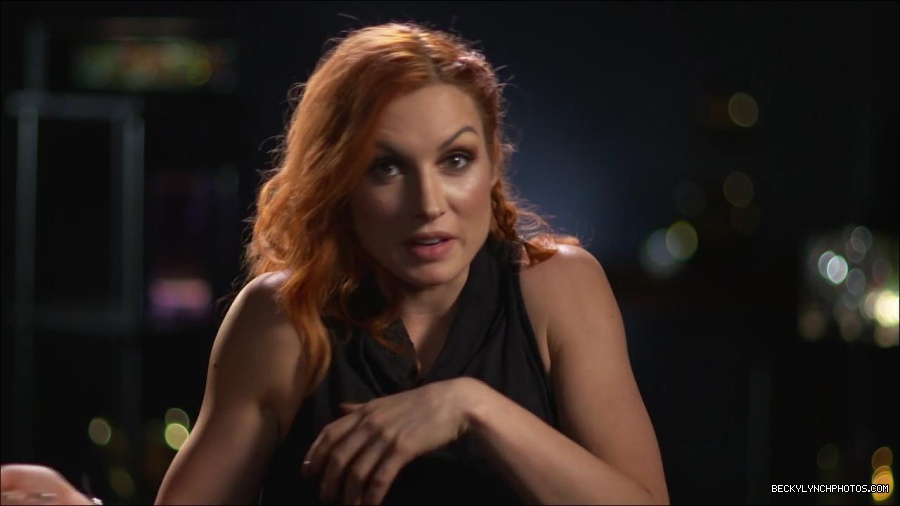 BECKY_PICKS_BRET_VS_OWEN_mp4_000040300.jpg