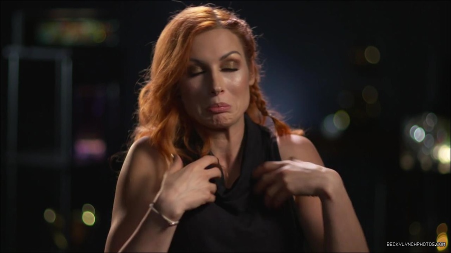 BECKY_PICKS_BRET_VS_OWEN_mp4_000043500.jpg