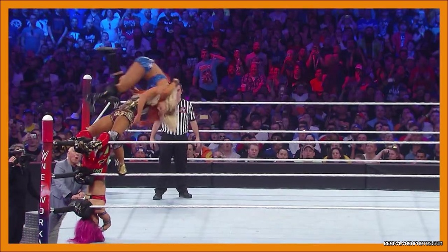 BECKY_PICKS_BRET_VS_OWEN_mp4_000084700.jpg
