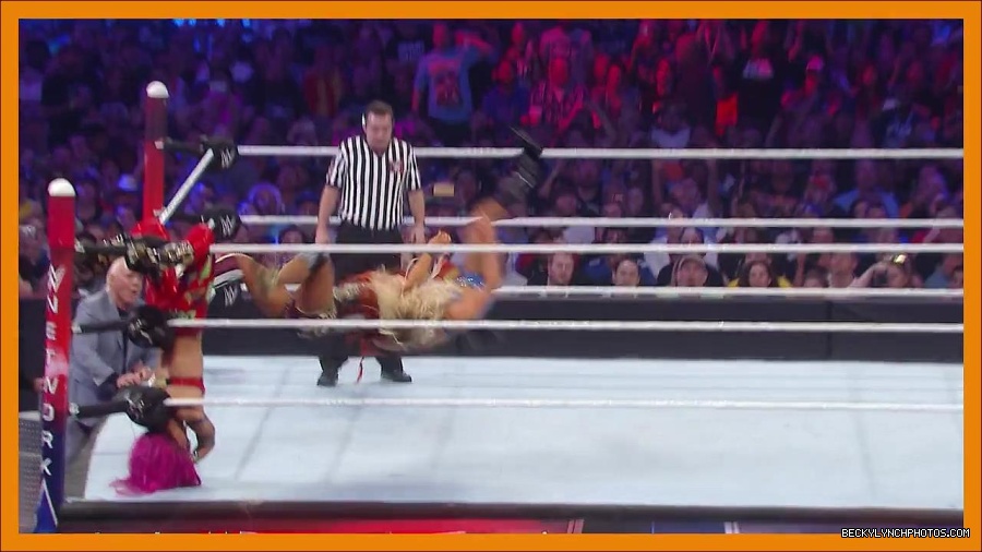 BECKY_PICKS_BRET_VS_OWEN_mp4_000085100.jpg