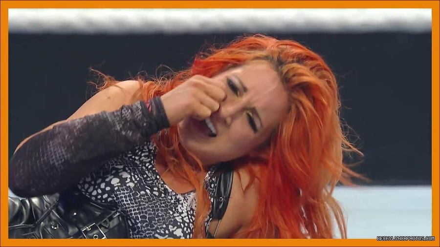 BECKY_PICKS_BRET_VS_OWEN_mp4_000089500.jpg