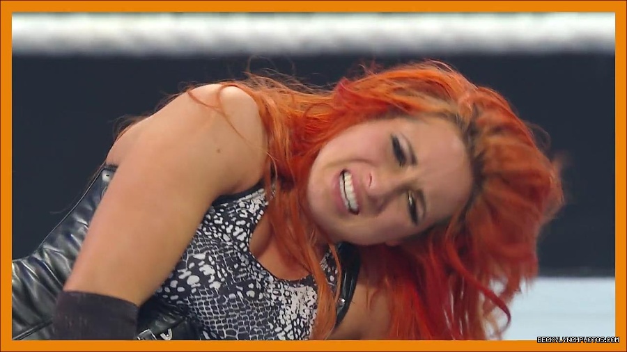 BECKY_PICKS_BRET_VS_OWEN_mp4_000091500.jpg
