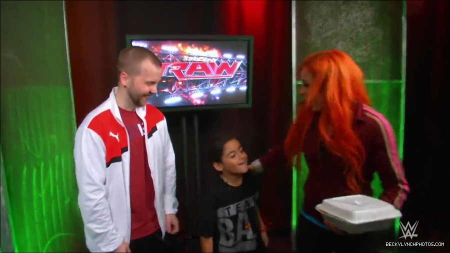 Y2Mate_is_-_Triple_H_surprises_fans_Billy_and_Bianca_backstage_at_Raw-i6XukjN14Rk-720p-1655735032487_mp4_000063296.jpg