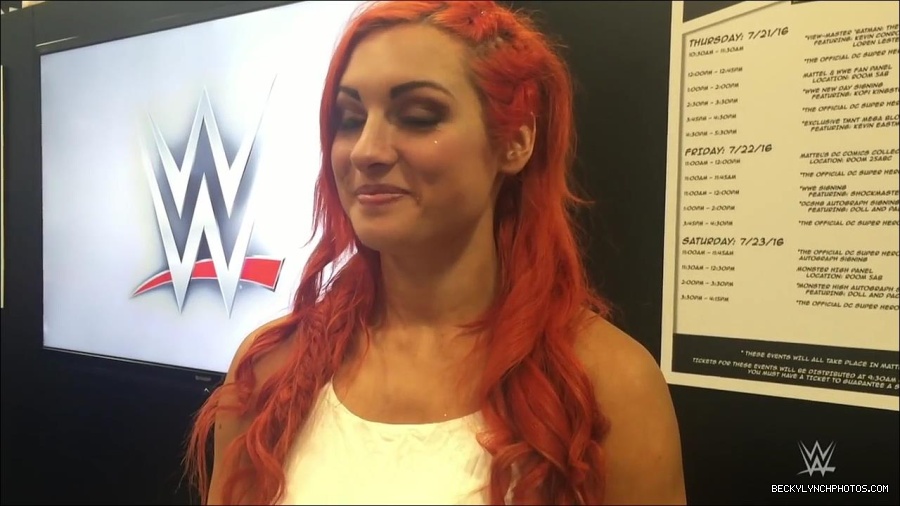 Y2Mate_is_-_Becky_Lynch_recaps_her_first_San_Diego_Comic-Con_experience-xj9sPuhQSLA-720p-1655737850986_mp4_000002333.jpg
