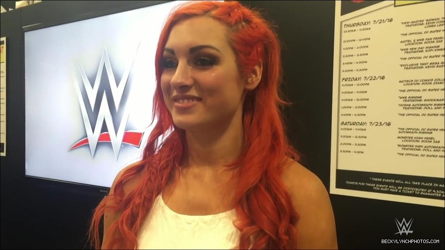 Y2Mate_is_-_Becky_Lynch_recaps_her_first_San_Diego_Comic-Con_experience-xj9sPuhQSLA-720p-1655737850986_mp4_000002733.jpg