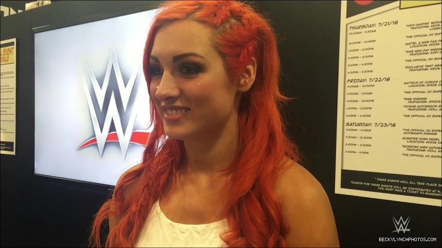 Y2Mate_is_-_Becky_Lynch_recaps_her_first_San_Diego_Comic-Con_experience-xj9sPuhQSLA-720p-1655737850986_mp4_000003533.jpg