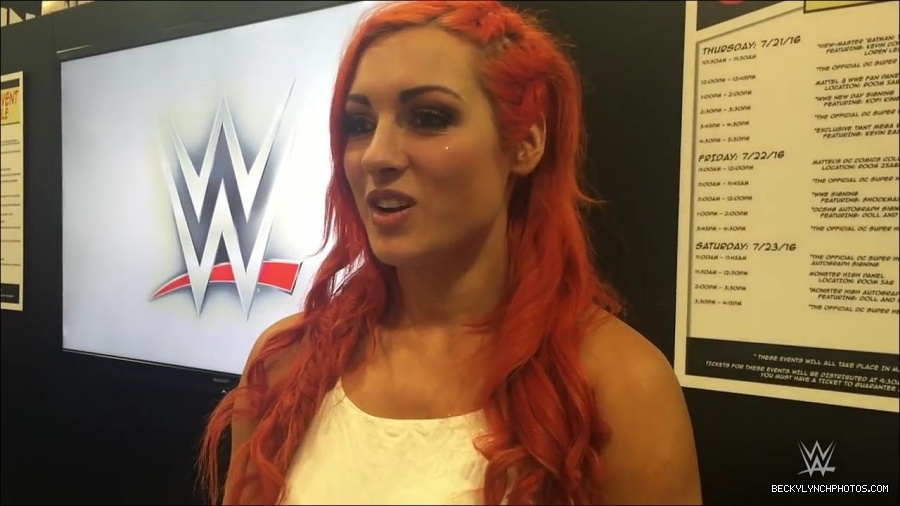 Y2Mate_is_-_Becky_Lynch_recaps_her_first_San_Diego_Comic-Con_experience-xj9sPuhQSLA-720p-1655737850986_mp4_000005933.jpg