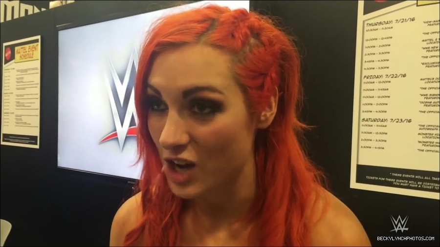 Y2Mate_is_-_Becky_Lynch_recaps_her_first_San_Diego_Comic-Con_experience-xj9sPuhQSLA-720p-1655737850986_mp4_000007933.jpg