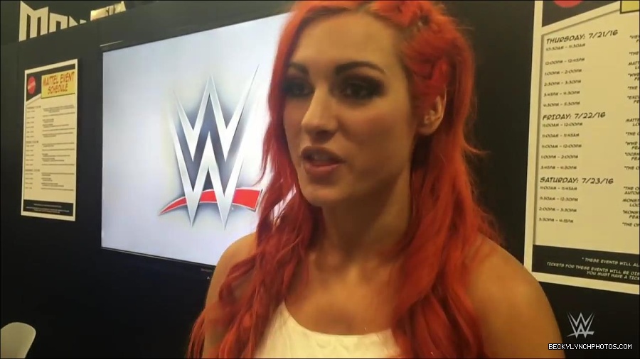 Y2Mate_is_-_Becky_Lynch_recaps_her_first_San_Diego_Comic-Con_experience-xj9sPuhQSLA-720p-1655737850986_mp4_000008733.jpg
