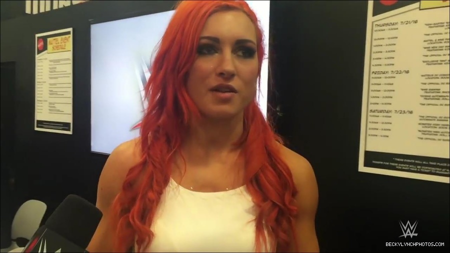 Y2Mate_is_-_Becky_Lynch_recaps_her_first_San_Diego_Comic-Con_experience-xj9sPuhQSLA-720p-1655737850986_mp4_000016733.jpg