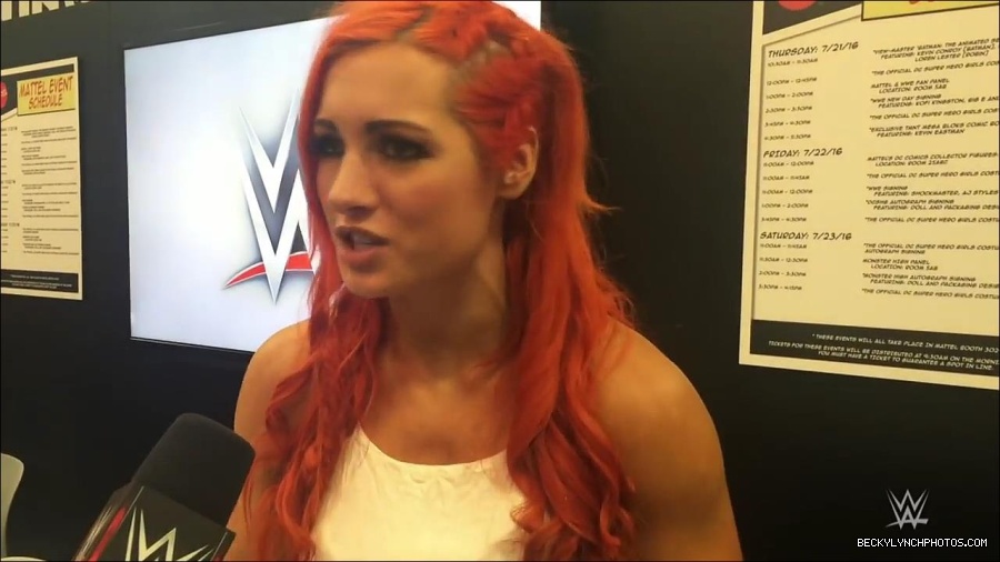 Y2Mate_is_-_Becky_Lynch_recaps_her_first_San_Diego_Comic-Con_experience-xj9sPuhQSLA-720p-1655737850986_mp4_000022333.jpg