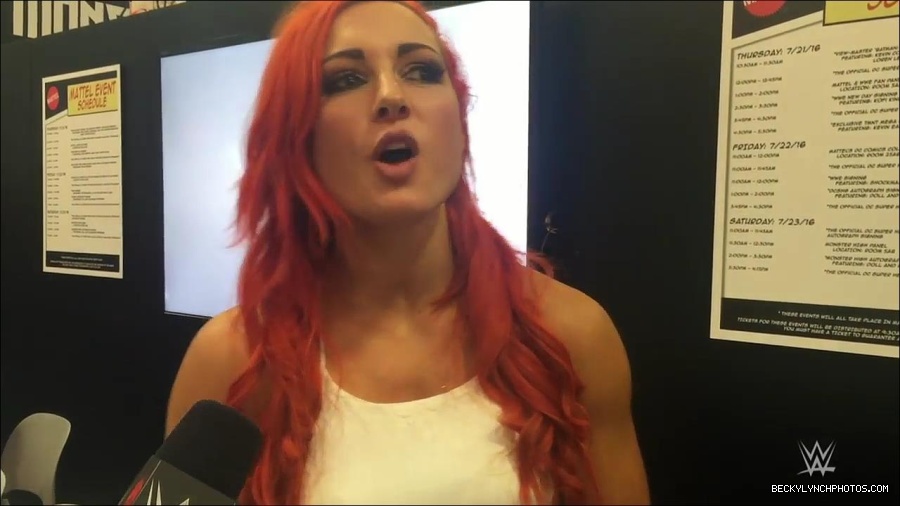 Y2Mate_is_-_Becky_Lynch_recaps_her_first_San_Diego_Comic-Con_experience-xj9sPuhQSLA-720p-1655737850986_mp4_000031133.jpg