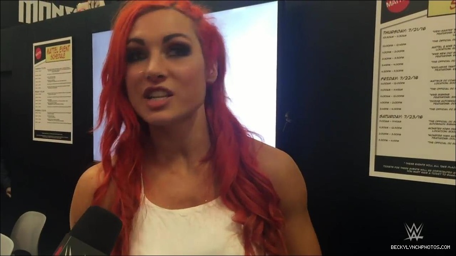 Y2Mate_is_-_Becky_Lynch_recaps_her_first_San_Diego_Comic-Con_experience-xj9sPuhQSLA-720p-1655737850986_mp4_000031933.jpg