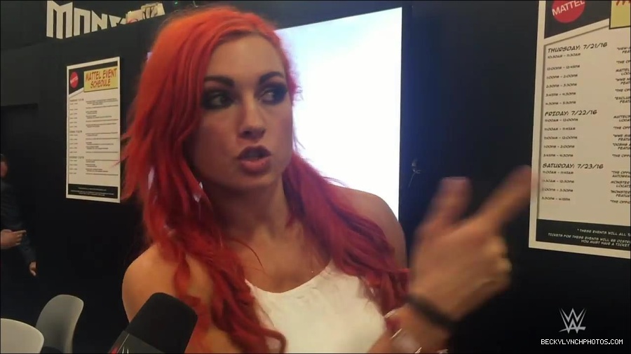 Y2Mate_is_-_Becky_Lynch_recaps_her_first_San_Diego_Comic-Con_experience-xj9sPuhQSLA-720p-1655737850986_mp4_000033533.jpg