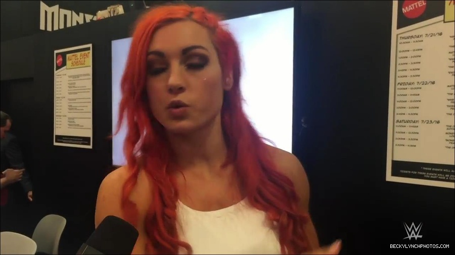 Y2Mate_is_-_Becky_Lynch_recaps_her_first_San_Diego_Comic-Con_experience-xj9sPuhQSLA-720p-1655737850986_mp4_000034333.jpg