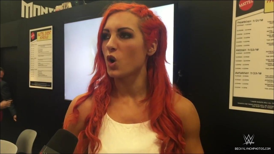 Y2Mate_is_-_Becky_Lynch_recaps_her_first_San_Diego_Comic-Con_experience-xj9sPuhQSLA-720p-1655737850986_mp4_000035533.jpg