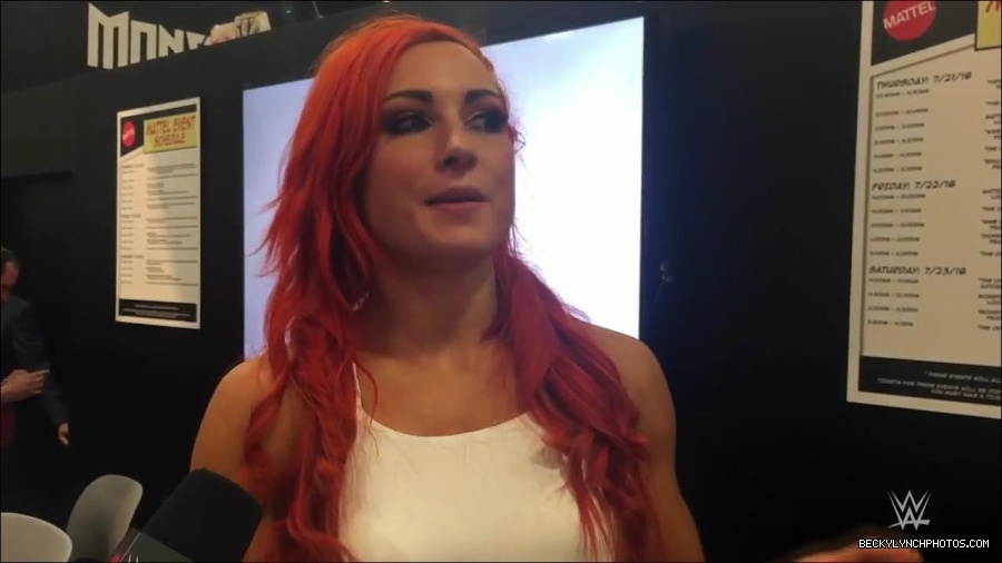 Y2Mate_is_-_Becky_Lynch_recaps_her_first_San_Diego_Comic-Con_experience-xj9sPuhQSLA-720p-1655737850986_mp4_000037533.jpg