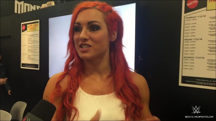 Y2Mate_is_-_Becky_Lynch_recaps_her_first_San_Diego_Comic-Con_experience-xj9sPuhQSLA-720p-1655737850986_mp4_000038333.jpg